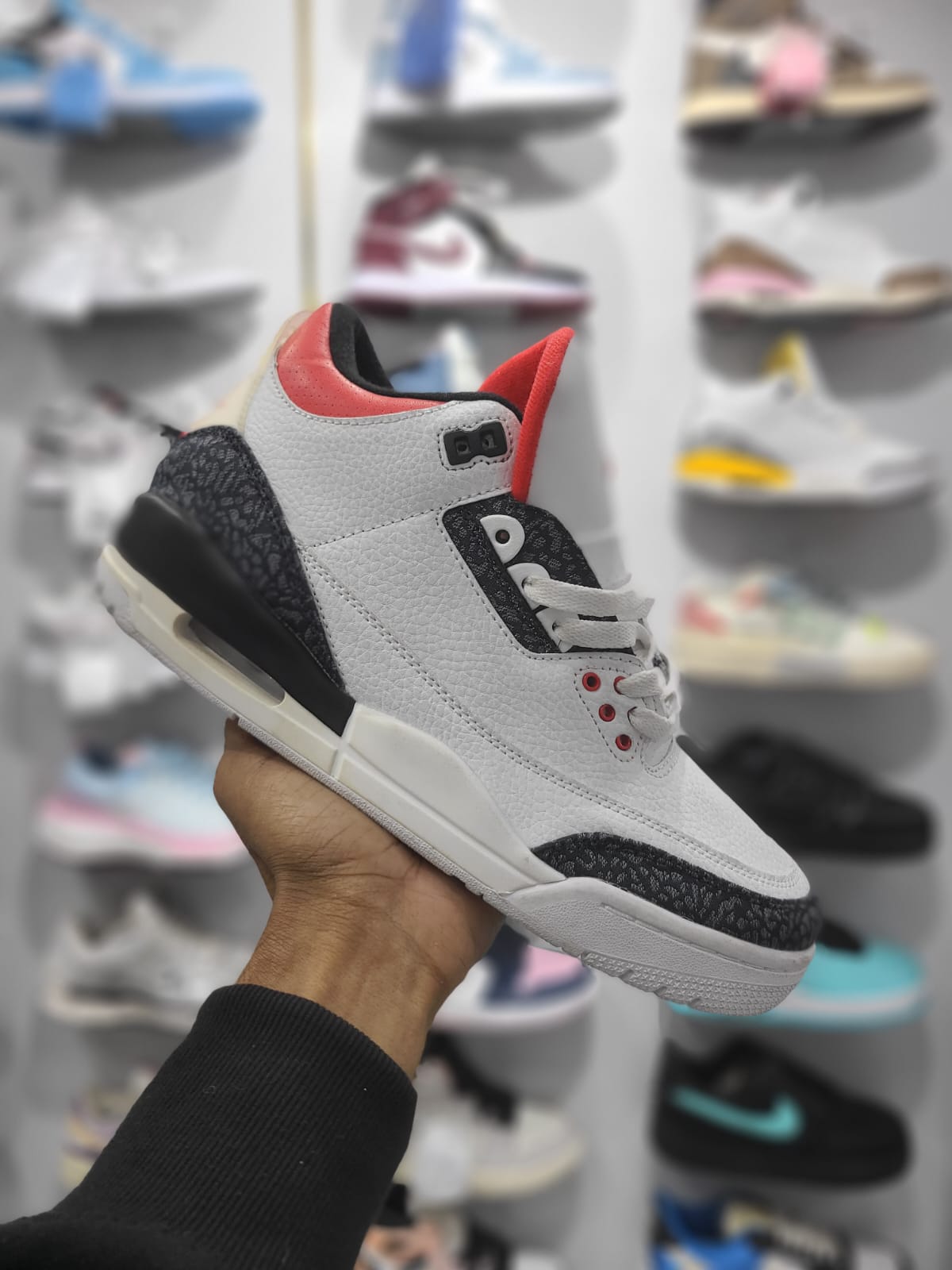 AIR JORDAN RETRO 3 SHOESTORE