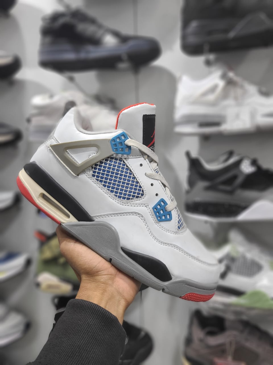 AIR JORDAN RETRO 4