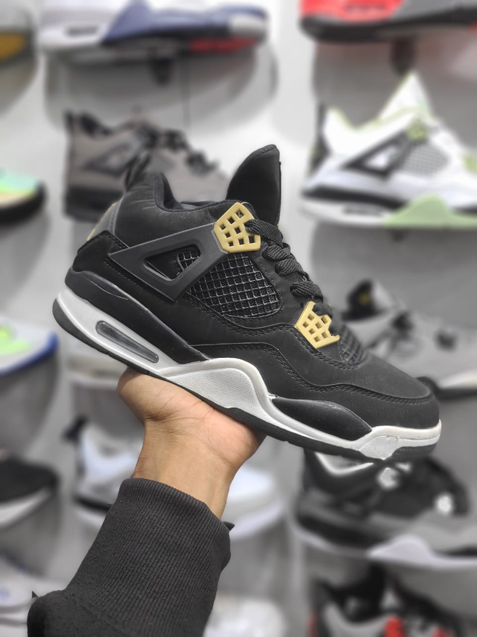 JORDAN RETRO 4