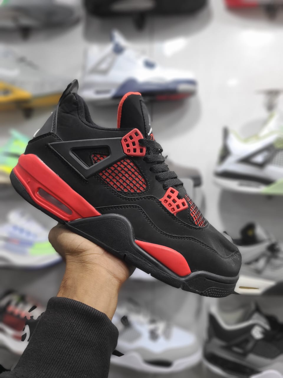 JORDAN RETRO 4