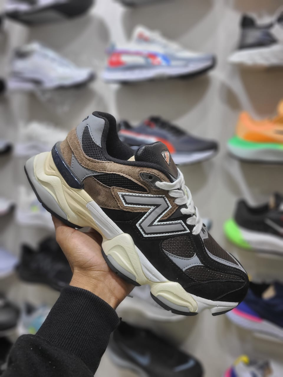 NEW BALANCE 9060