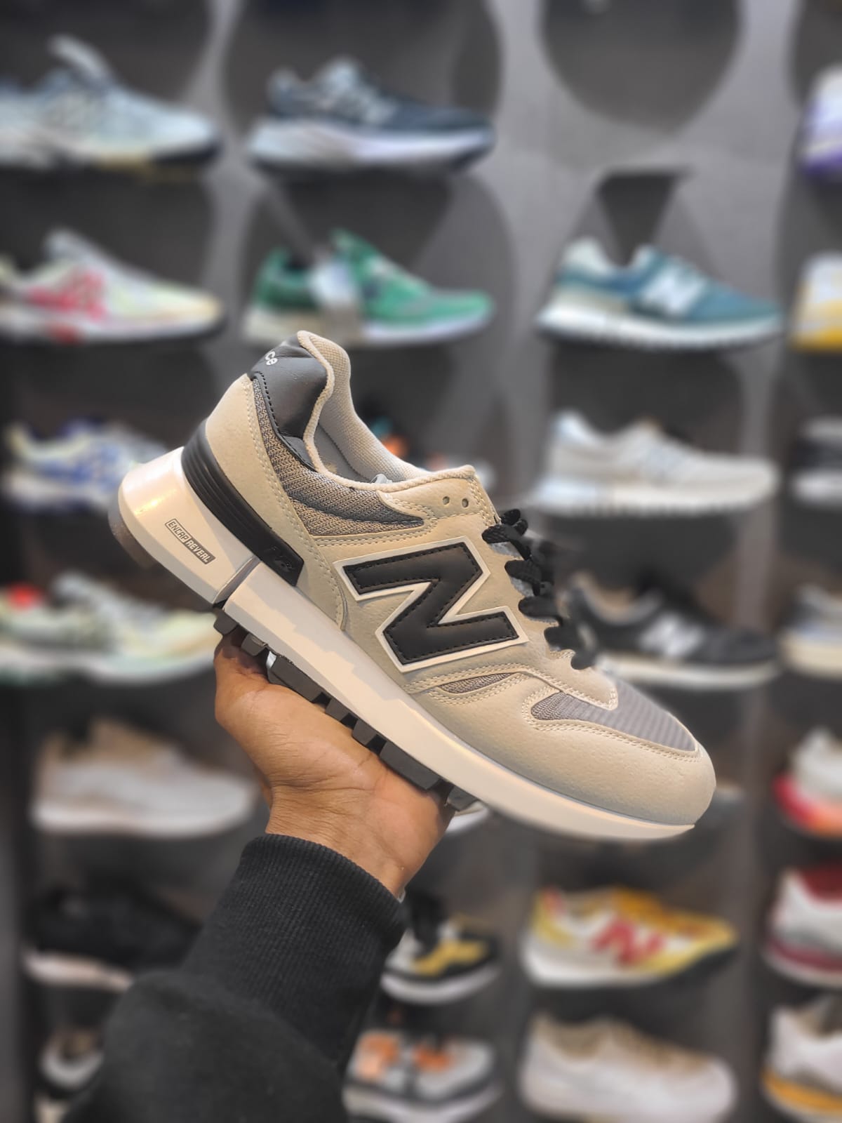 NEW BALANCE RC1300