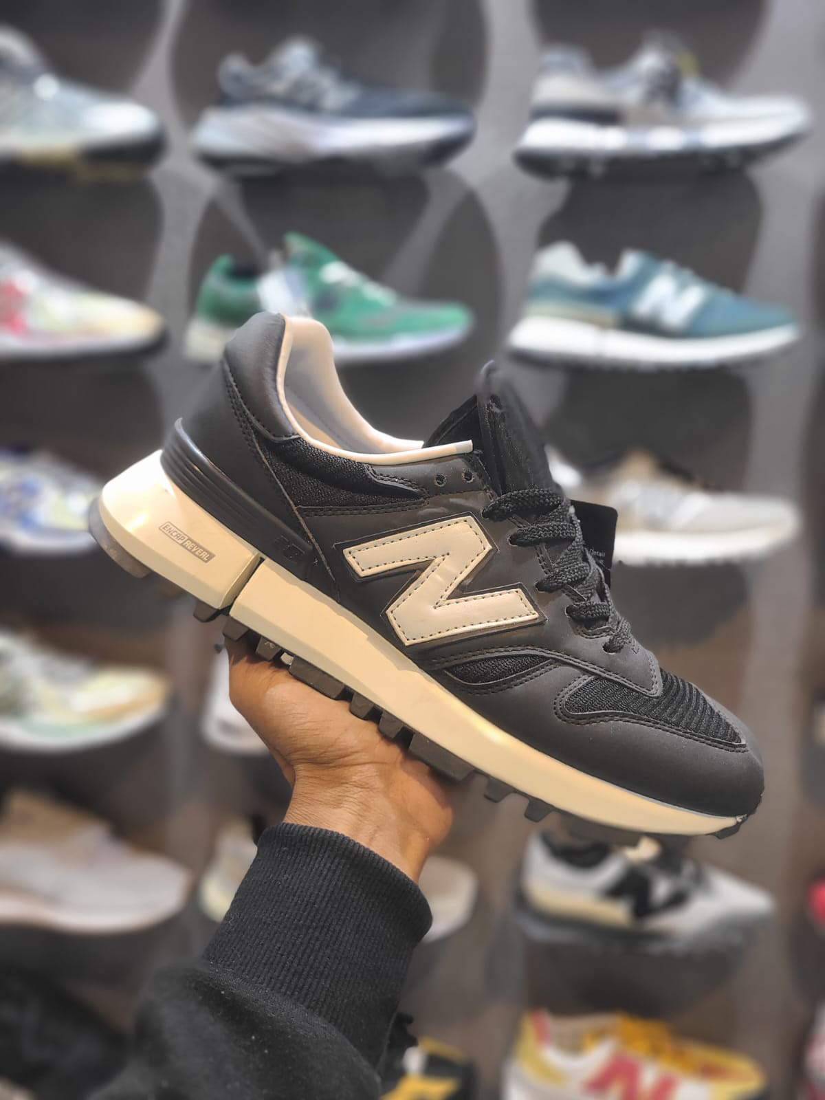 NEW BALANCE RC1300