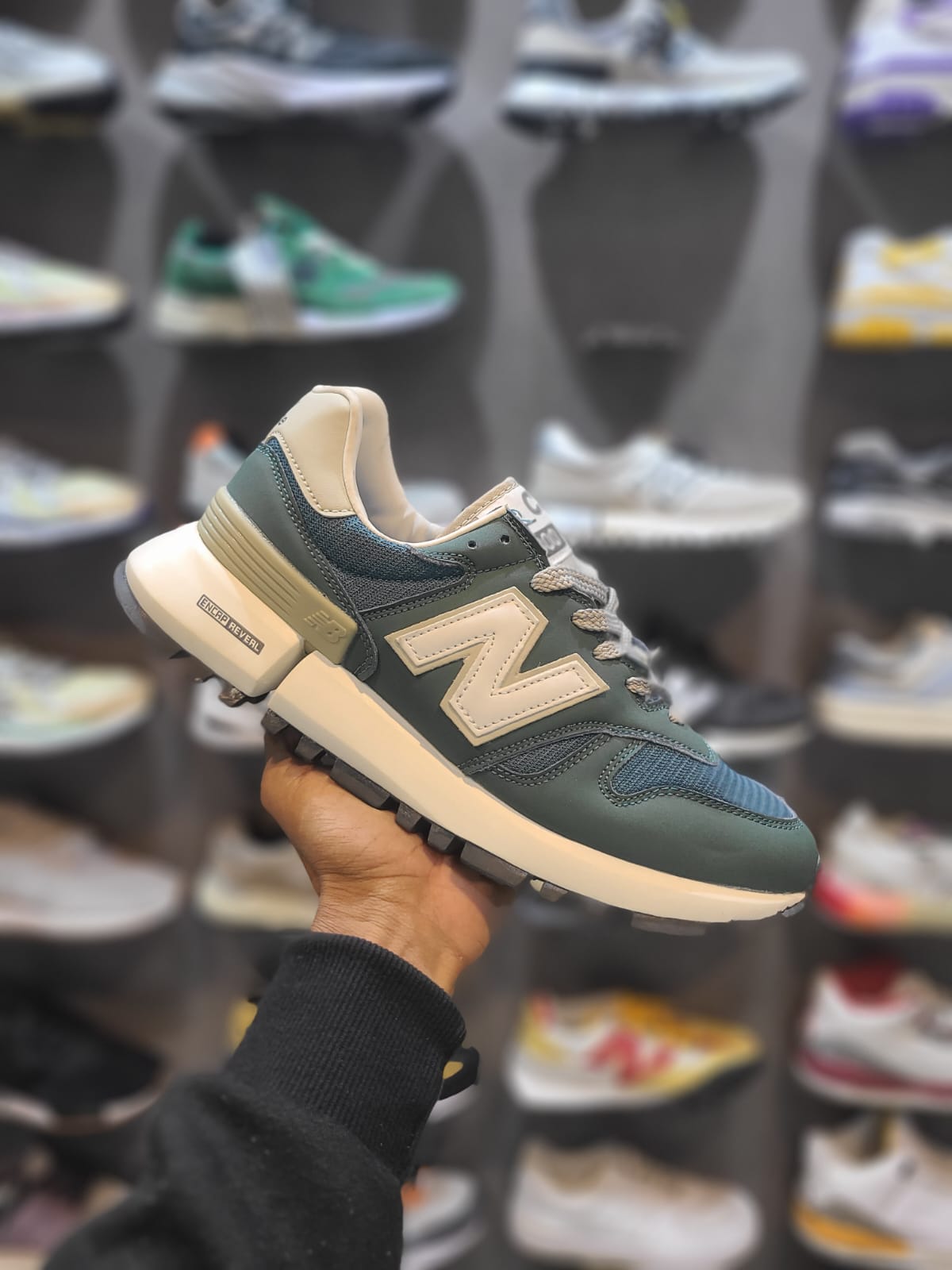 NEW BALANCE RC1300