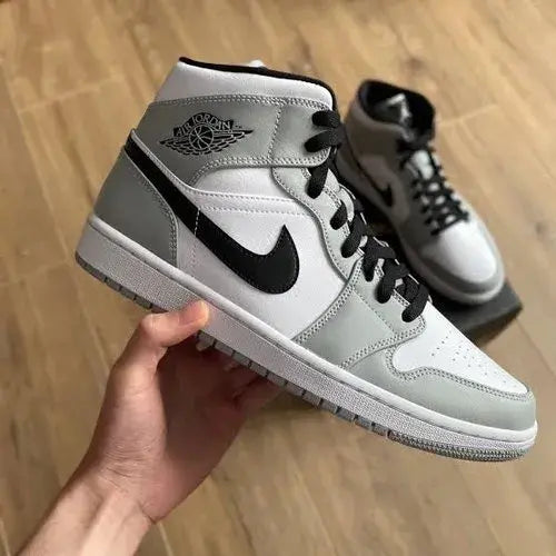 AIR JORDAN RETRO 1