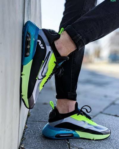 NIKE AIRMAX 2090