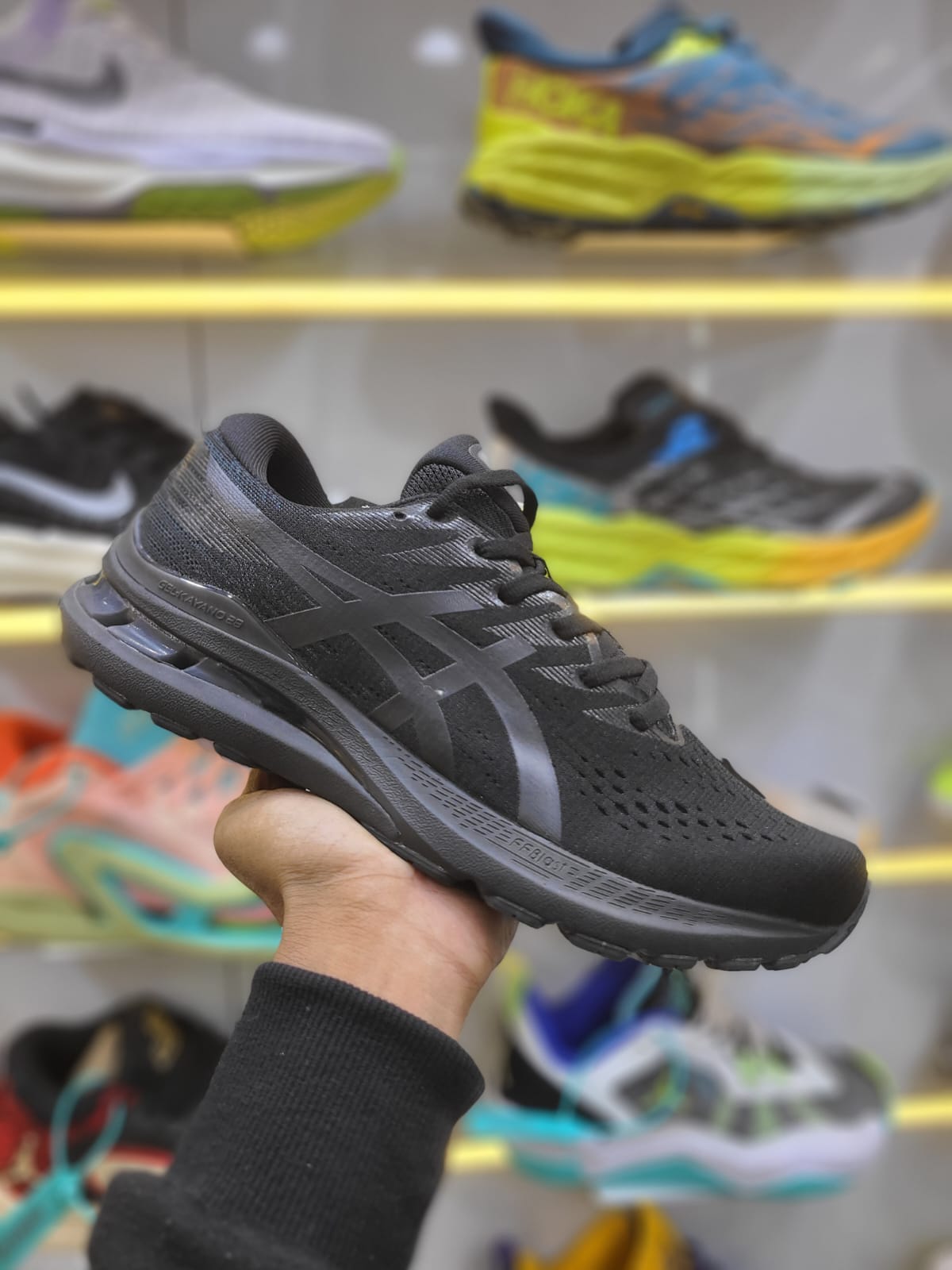 ASICS KAYANO 28