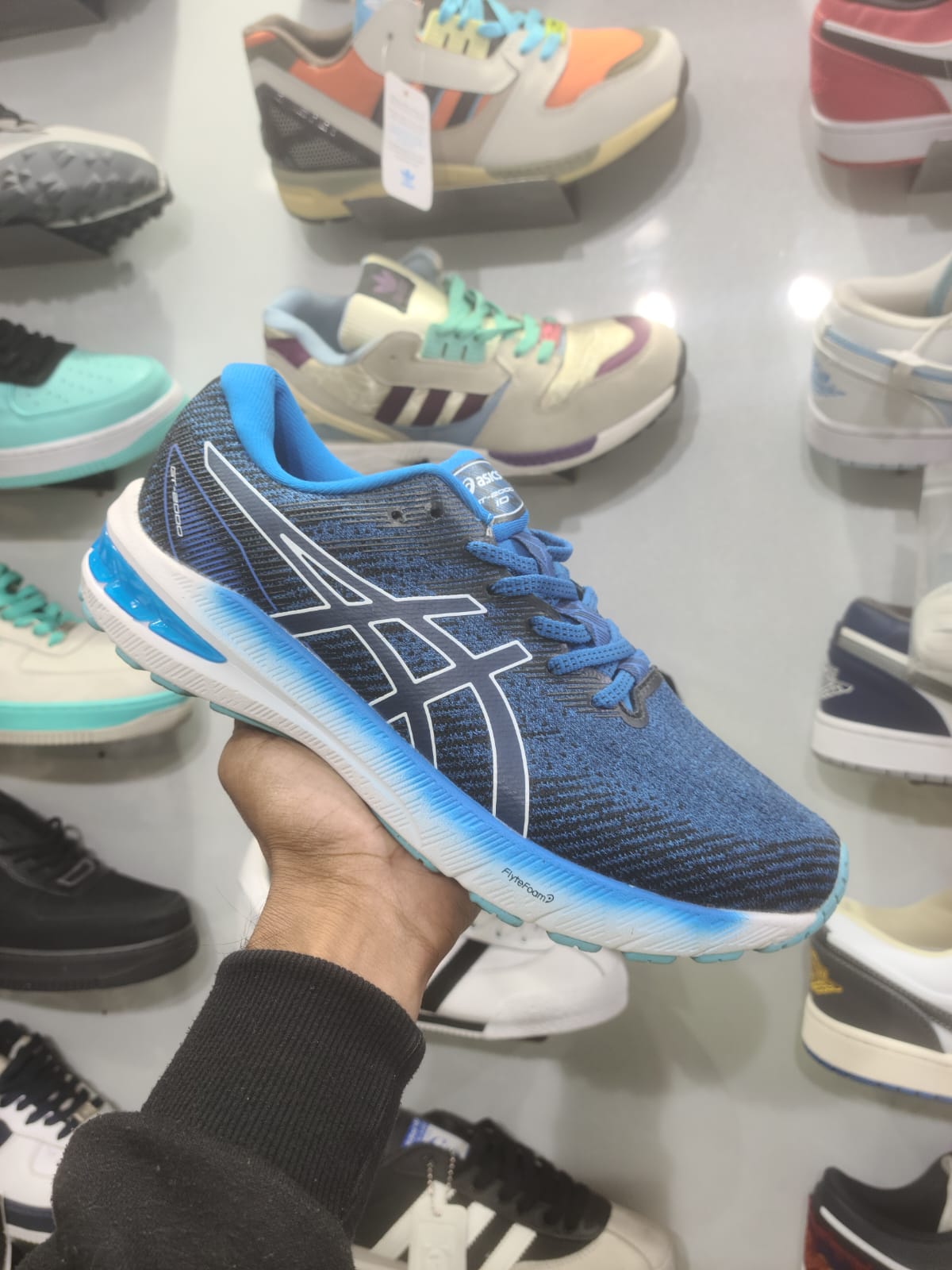 ASICS GT 2000