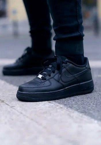 NIKE AIRFORCE 1