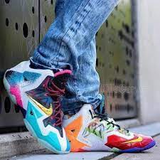 NIKE LEBRON 11